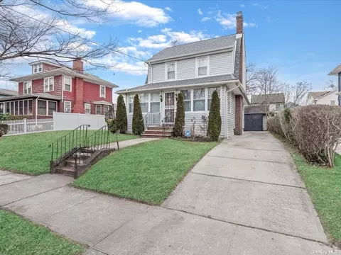137-46 Southgate St, Springfield Gardens, NY 11413