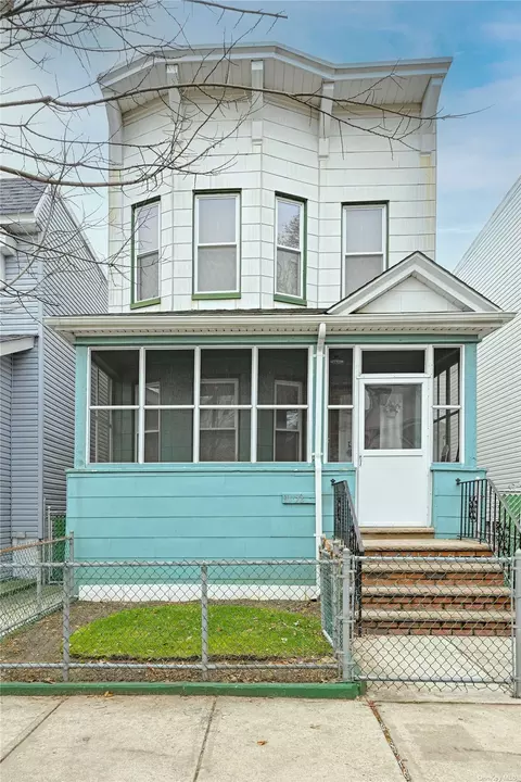 91-52 110th St, Richmond Hill, NY 11418
