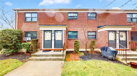 219-27 75th Ave #301A2, Oakland Gardens, NY 11364