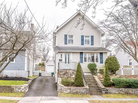 270 Marbledale Rd, Eastchester, NY 10707