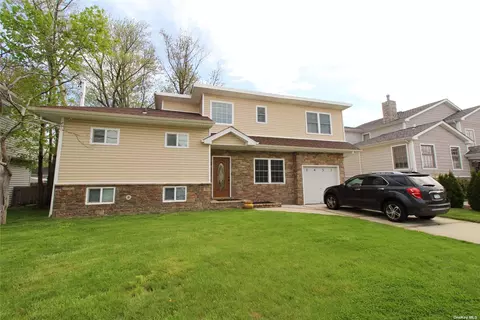 3437 Bayfield Blvd, Oceanside, NY 11572
