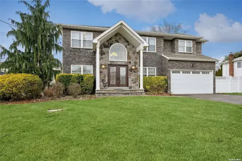 22 Burke Ave, Jericho, NY 11753