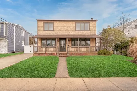 66 Ketcham Ave, Hicksville, NY 11801