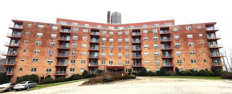 1 Lakeview Dr #5O, Peekskill, NY 10566