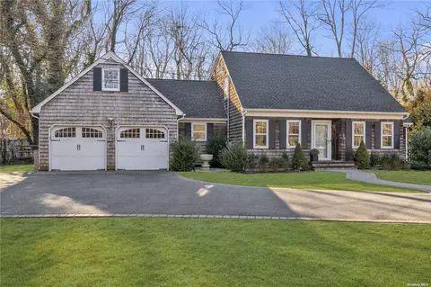 315 W Neck Rd, Huntington, NY 11743