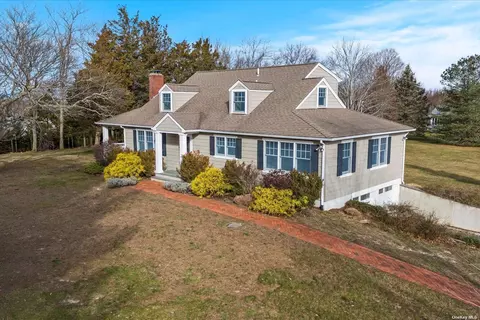 355 Cedar Dr, Southold, NY 11971
