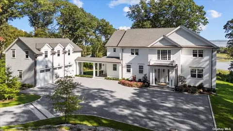 14 Gerry Ln, Lloyd Harbor, NY 11743