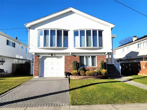 87-15 162nd Ave, Howard Beach, NY 11414