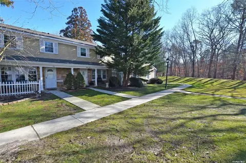 3 Independence # F, Ridge, NY 11961