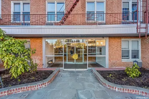 67-50 Thornton Pl #4N, Forest Hills, NY 11375