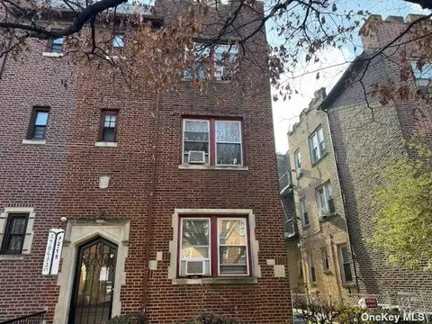 72-18 34th Ave, Jackson Heights, NY 11372
