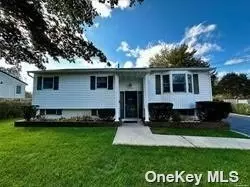 2908 Kane Ave, Medford, NY 11763