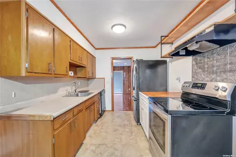 184 Sound Beach Blvd, Sound Beach, NY 11789