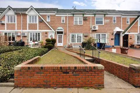 82-41 61 Rd, Middle Village, NY 11379