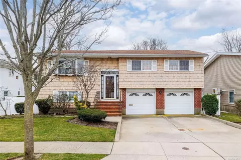 51 Florence Ave, Freeport, NY 11520