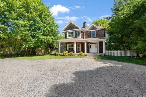 28 Cedar St, East Hampton, NY 11937
