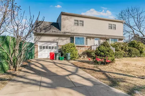 1969 Clemons St, Bellmore, NY 11710