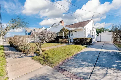 68 Broome Ave, Atlantic Beach, NY 11509