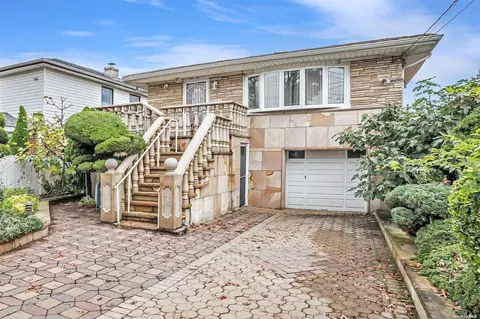 163-43 90th St, Howard Beach, NY 11414