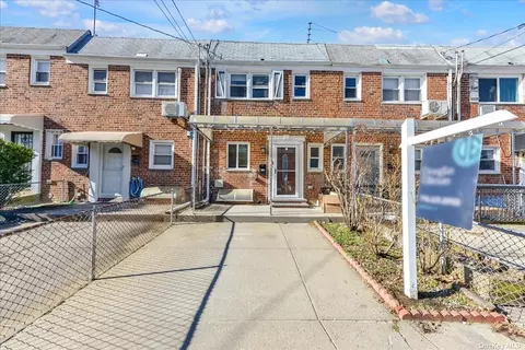 47-22 210th St, Bayside, NY 11361