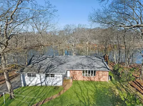 1345 Long Creek Dr, Southold, NY 11971