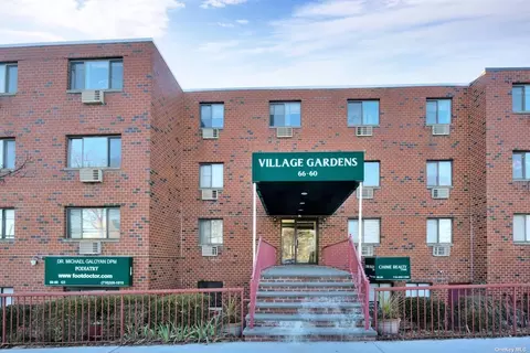 66-60 80th St #305, Middle Village, NY 11379