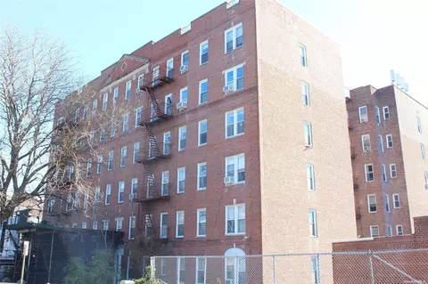 176 Seeley St #7E, Brooklyn, NY 11218