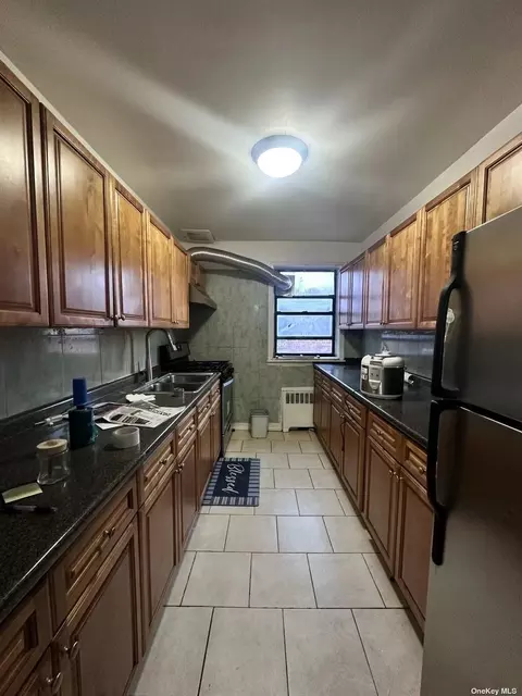 44-11 Macnish St #6D, Elmhurst, NY 11373