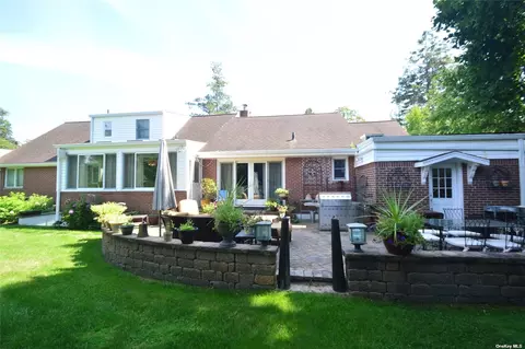 Undisclosed, Great Neck, NY 11020