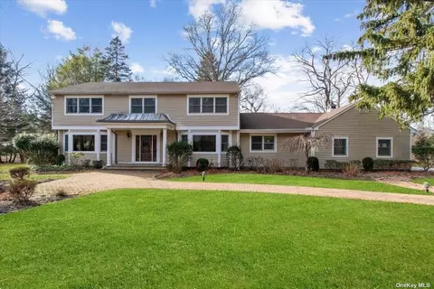 10 Plover Ln, Lloyd Harbor, NY 11743