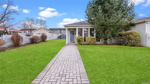 415 Canandaigua Ave, West Hempstead, NY 11552