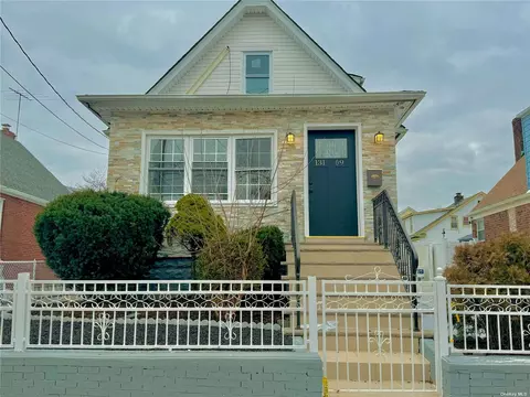 131-09 218th St, Springfield Gardens, NY 11413