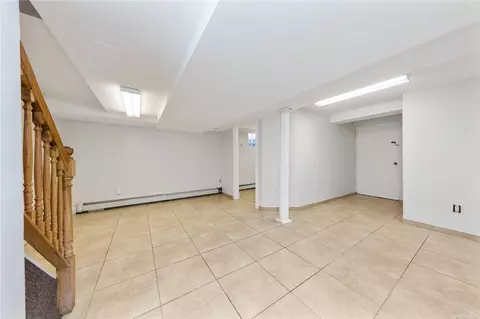 254-15 74 Ave #1, Glen Oaks, NY 11004