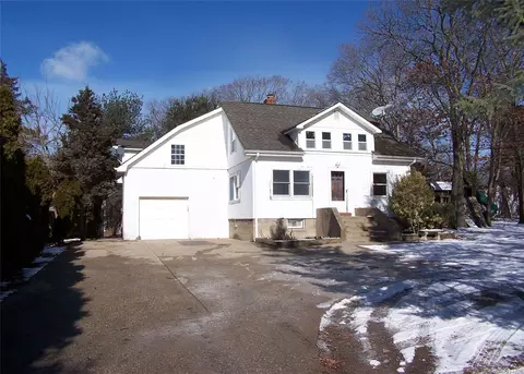 365 Long Island Ave, Medford, NY 11763