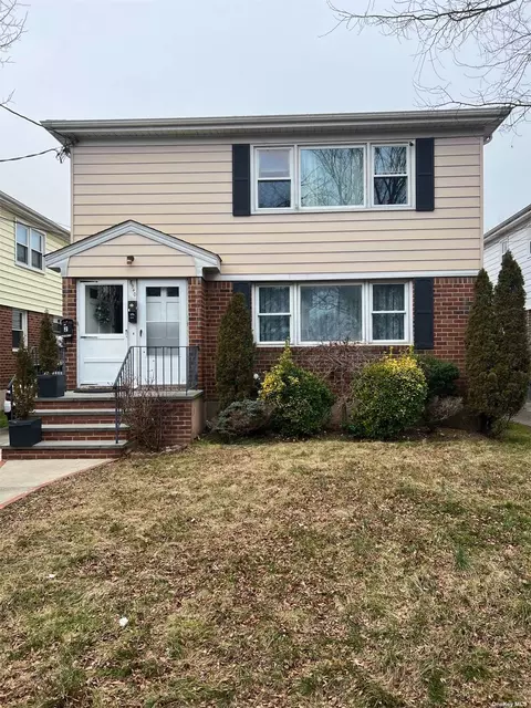 89-40 239th St, Bellerose, NY 11426