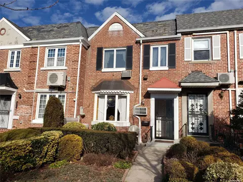 62-19 81st St, Middle Village, NY 11379