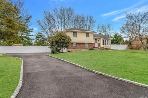 130 Ketay Dr, East Northport, NY 11731