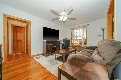 51-34 30th Ave #3K, Woodside, NY 11377
