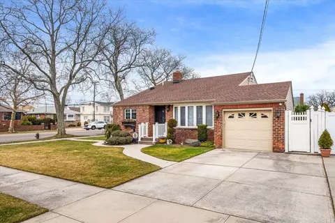 159-03 83rd St, Howard Beach, NY 11414