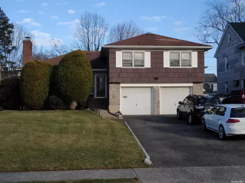 209 Nassau Blvd, Garden City, NY 11530