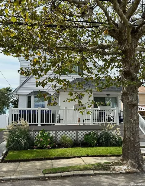 91 Eldorado St, Atlantic Beach, NY 11509