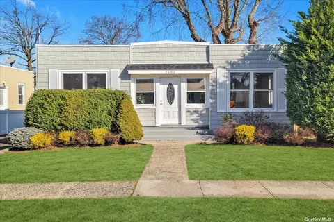 1483 Kingston Ave, Baldwin, NY 11510