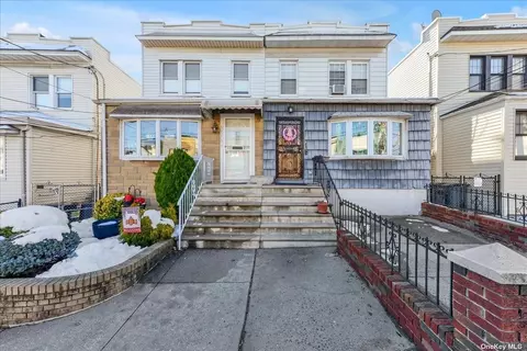 59-16 69th Pl, Maspeth, NY 11378