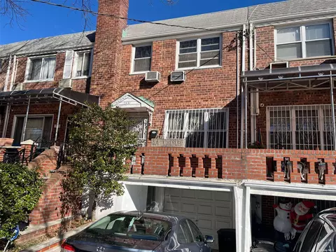 25-41 88th St, East Elmhurst, NY 11369