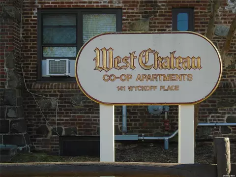 141 Wykoff Pl #1C, Woodmere, NY 11598