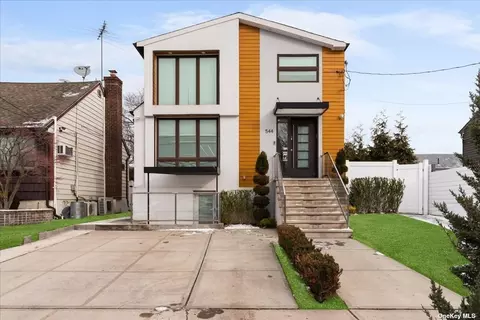 544 Oxford Rd, Cedarhurst, NY 11516