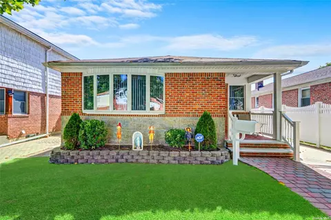 217-16 47th Rd, Bayside, NY 11361