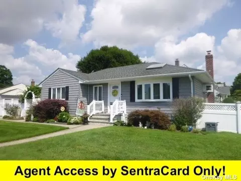 217 Cottage Blvd, Hicksville, NY 11801