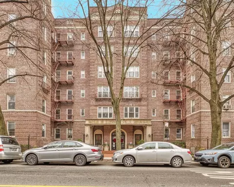76-12 35th Ave #2F, Jackson Heights, NY 11372