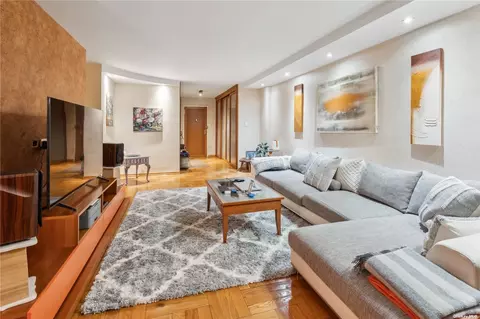10210 66 Rd #19D, Forest Hills, NY 11375